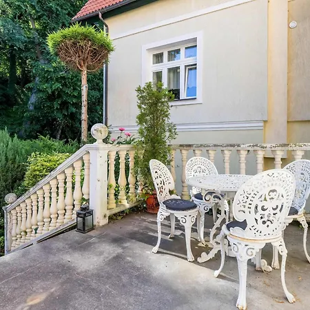 Appartement Luxurious With Parking And Garden Near The Sea In By Renters Prestige