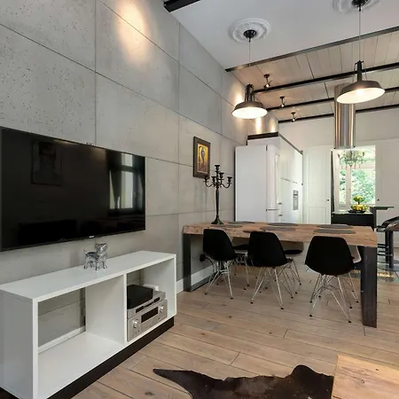 Appartement Luxurious With Parking And Garden Near The Sea In By Renters Prestige