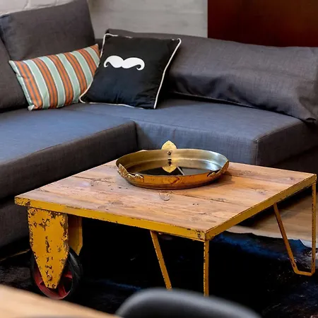 Luxurious With Parking And Garden Near The Sea In By Renters Prestige