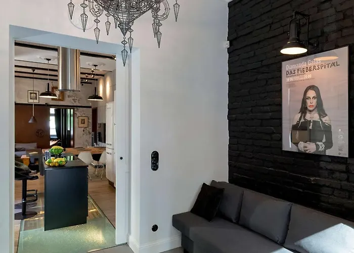 Luxurious With Parking And Garden Near The Sea In By Renters Prestige Apartman *